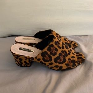 Heeled patterned suede mule